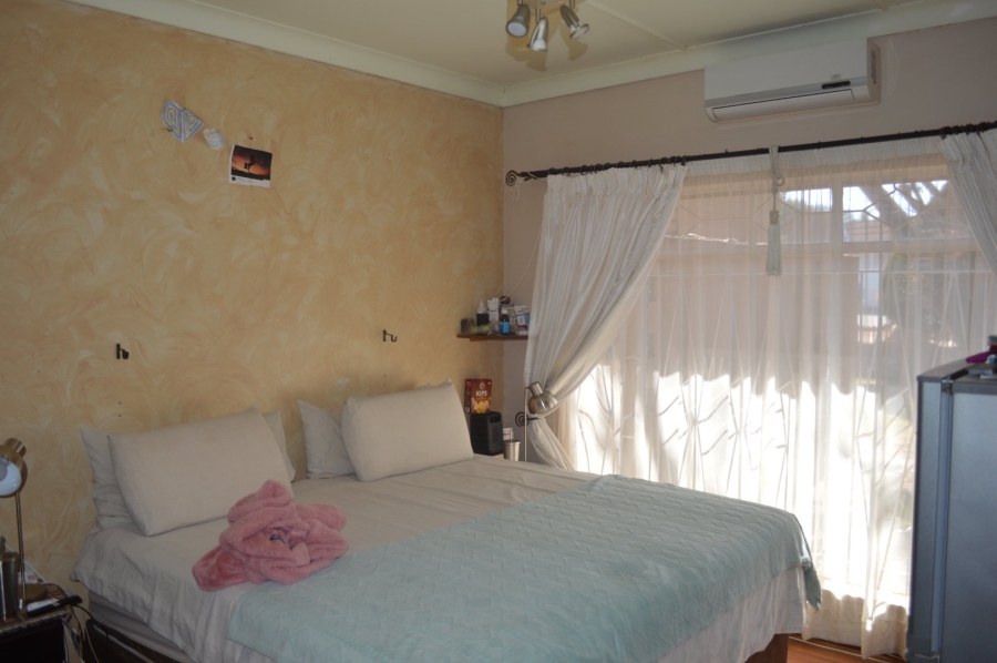 Commercial Property for Sale in Flamwood North West